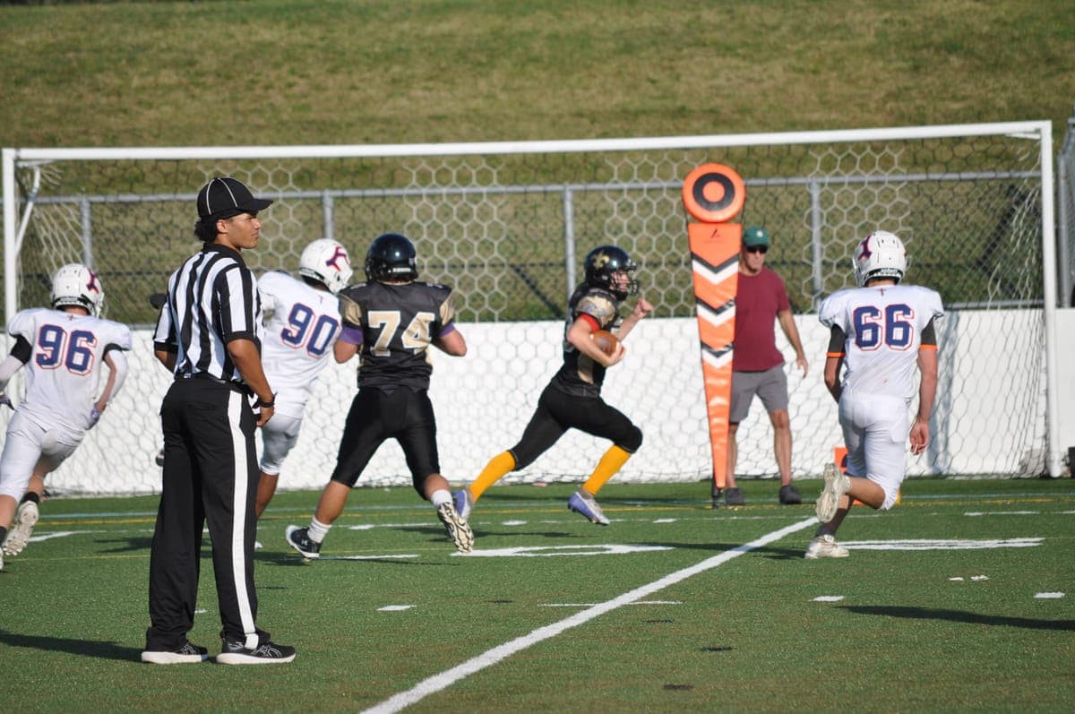 Saints 2025 game action shot