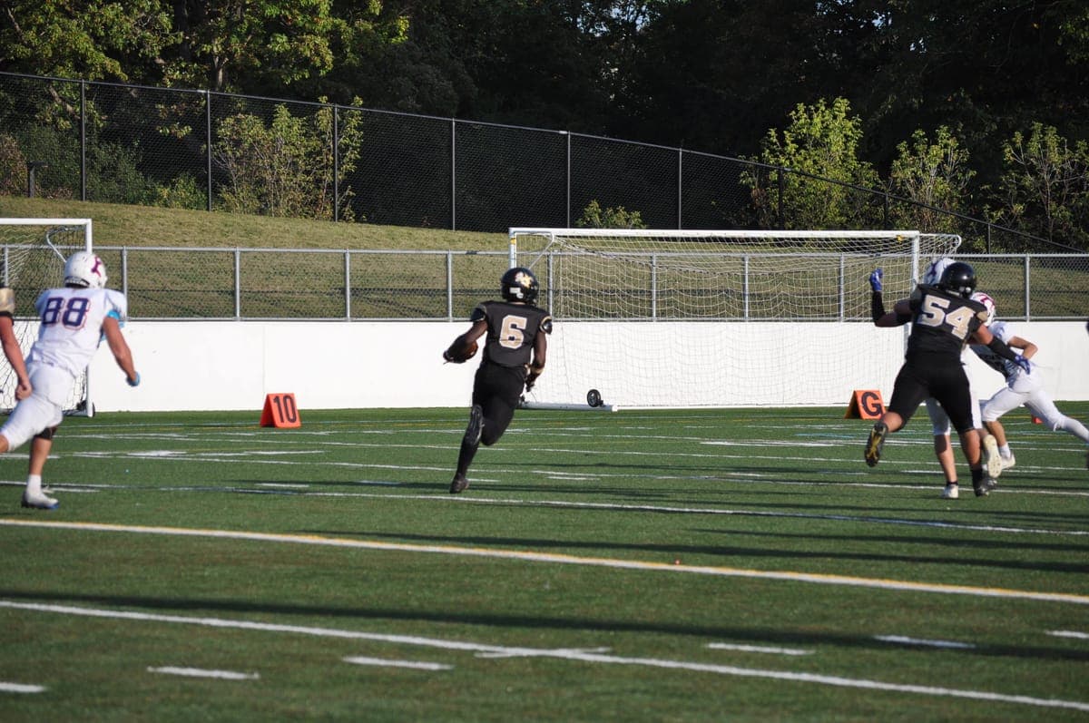 Saints 2025 game action shot